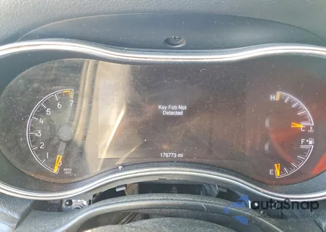 2015 Jeep Grand Cherokee Laredo z USA, uszkodzony, nr VIN 1C4RJEAG8FC131567